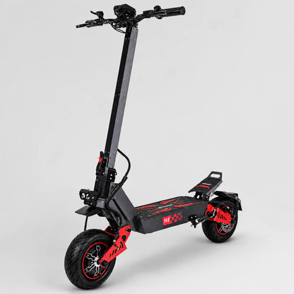Trottinette électrique tout-terrain 6000W double moteur, vue de trois quarts sur fond clair